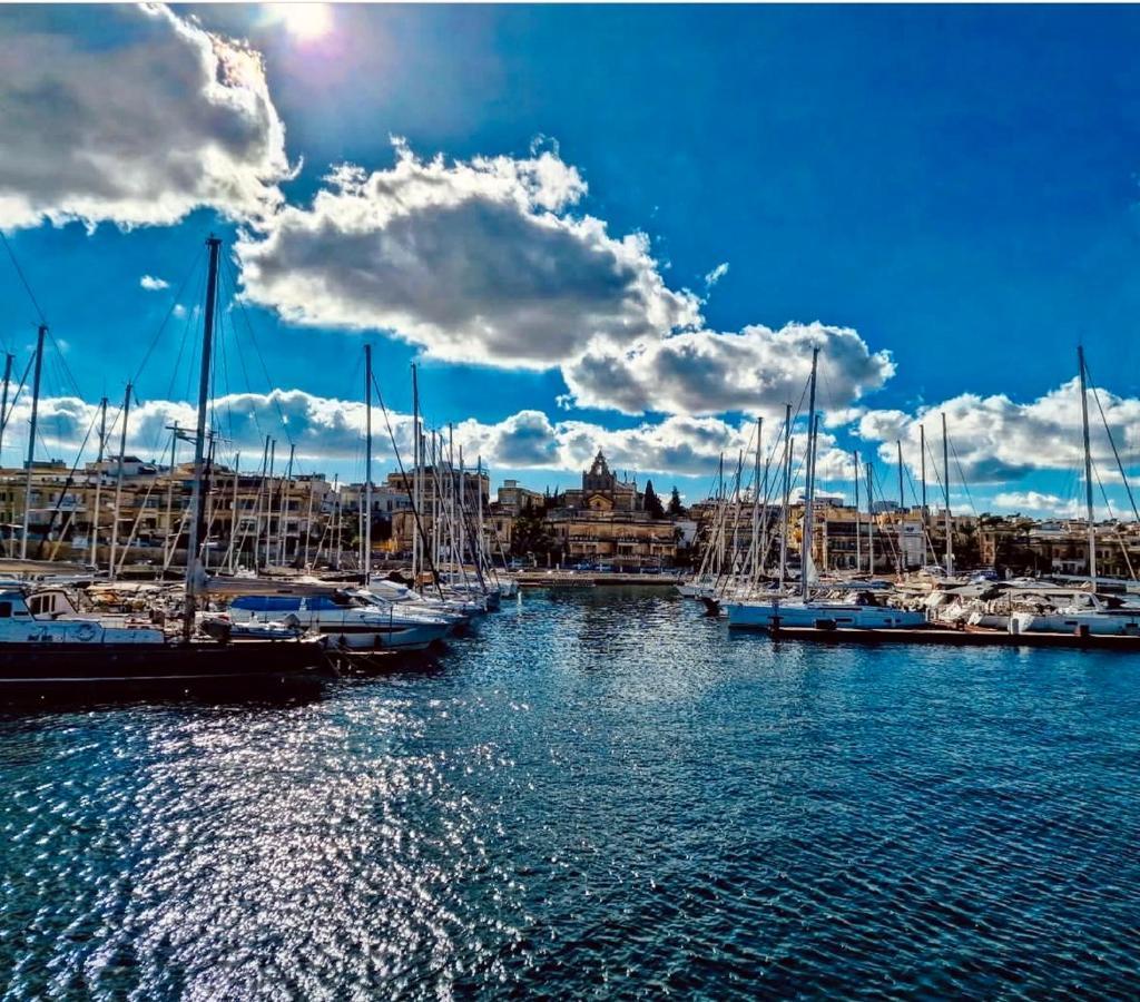 New & Unique Apartment - A 5 Minutes Ferry To Capital City Of Valletta Senglea Exterior foto